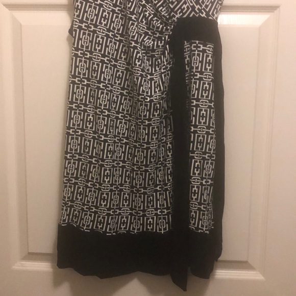 Dress! 👗 - Picture 3 of 4